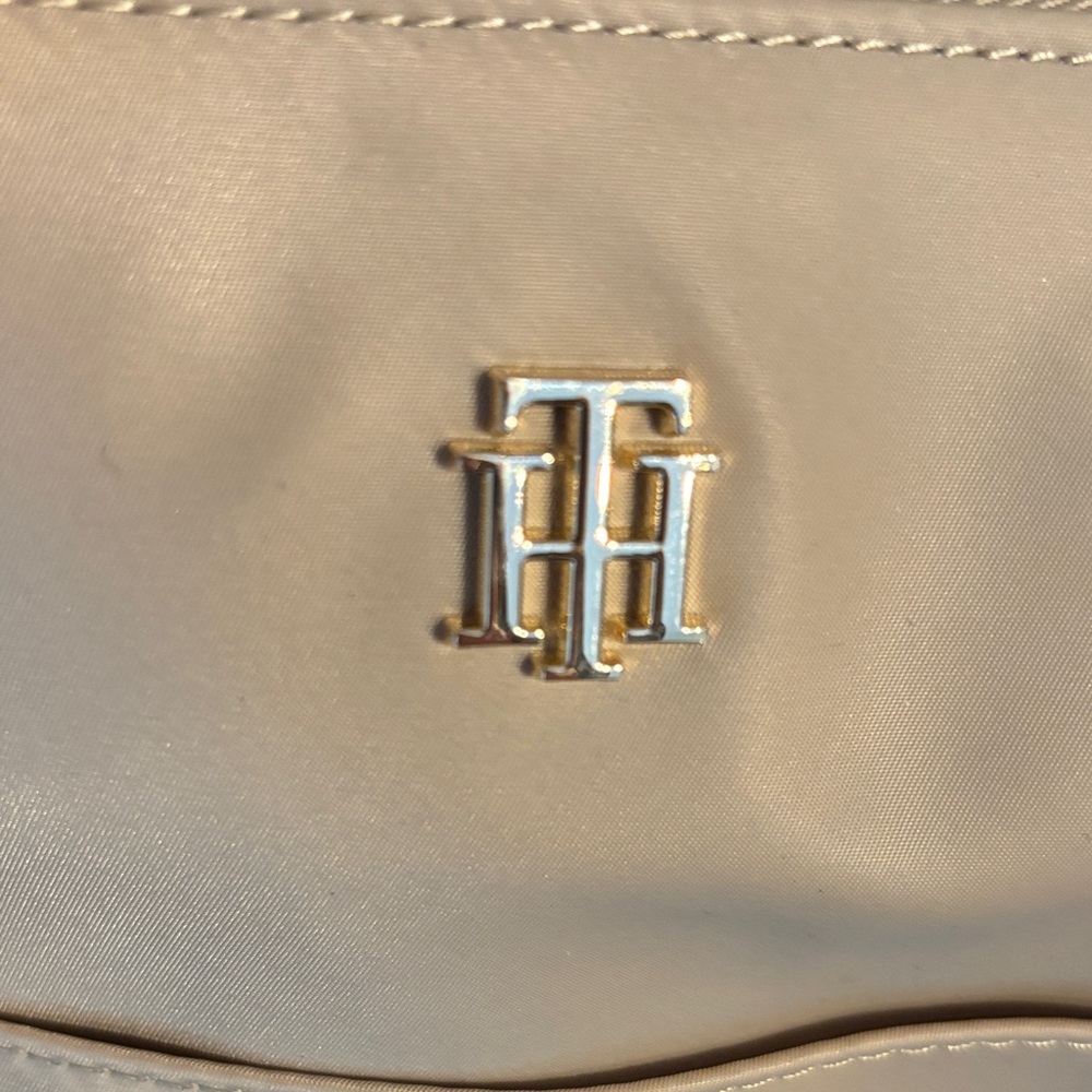 Cream and Brown Tommy Hillfiger Tote Bag - Picture 5 of 9